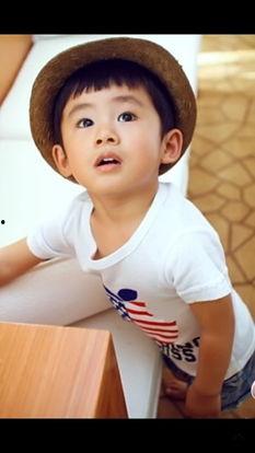 欧美小帅哥模特图片视频,时尚界的青春面孔