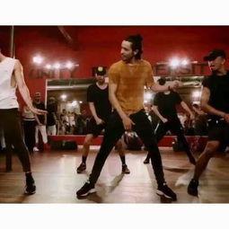 欧美男舞蹈视频,动感舞步演绎时尚潮流