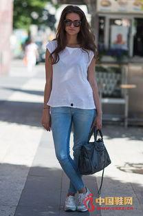 欧美风街拍视频,跟随街拍视频探寻时尚潮流密码