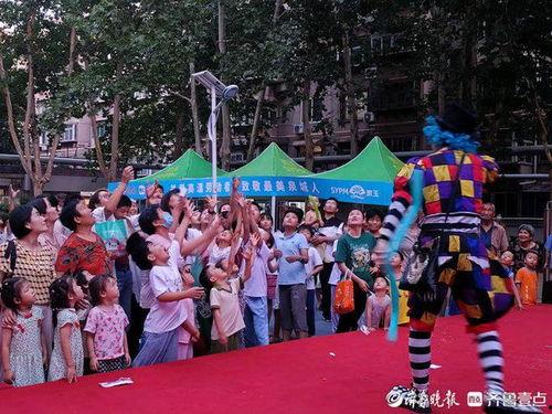 社区文化节吃瓜视频,趣味吃瓜，欢乐无限